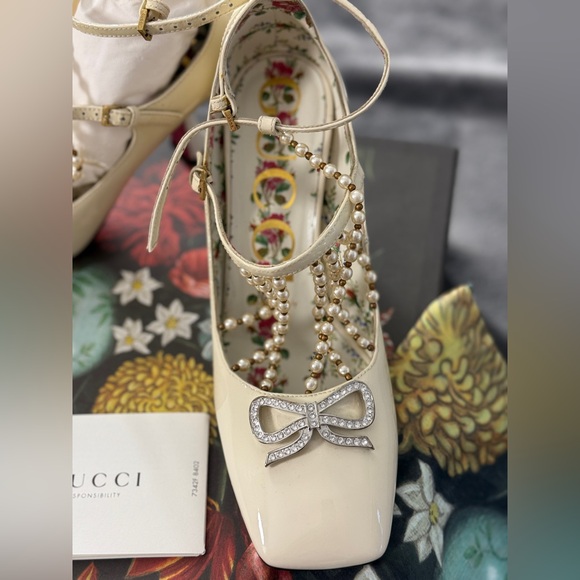 Gucci Vernice crystal mystic white heels - Picture 4 of 5